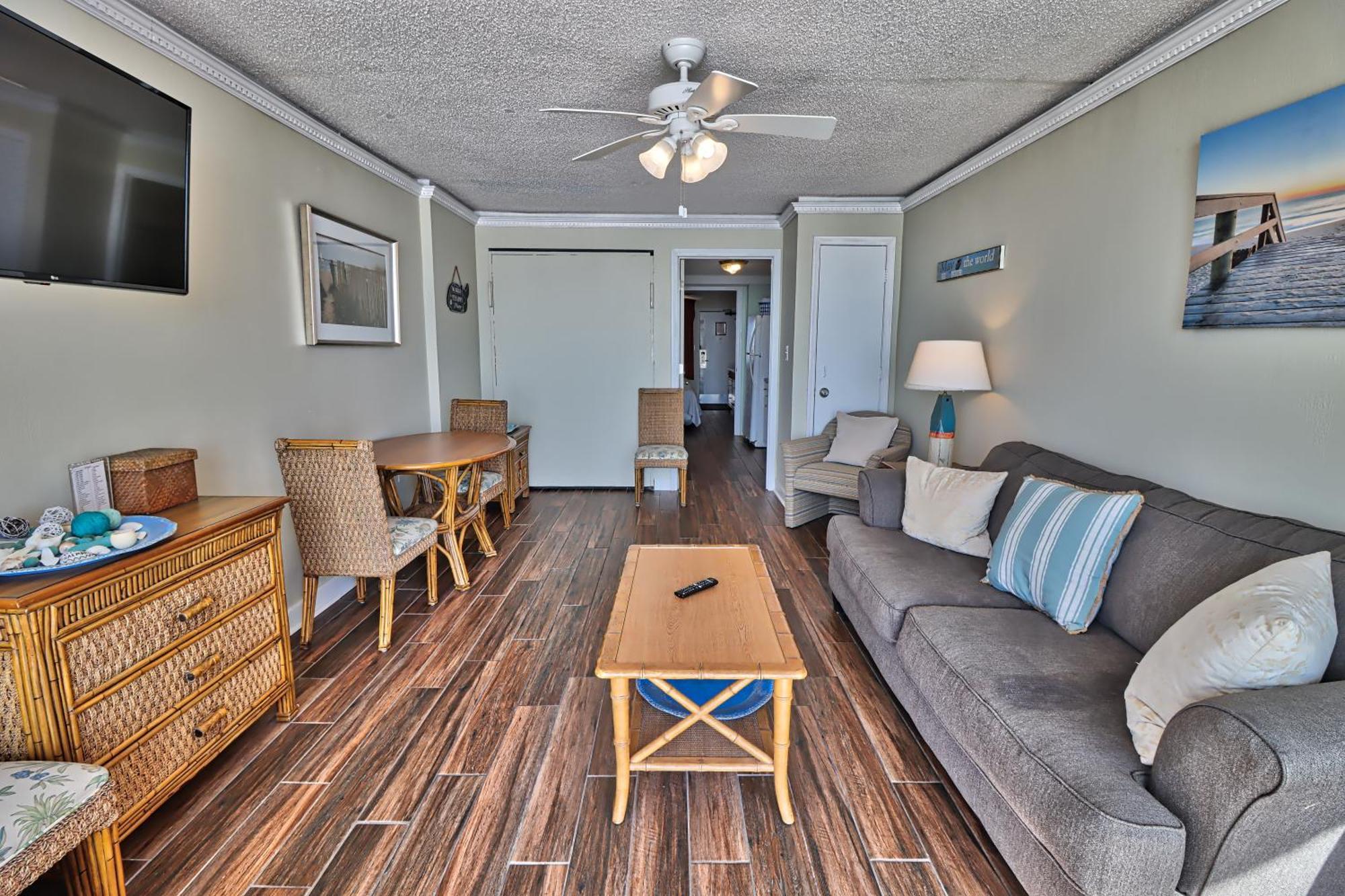 Suites At The Beach Myrtle Beach Room photo