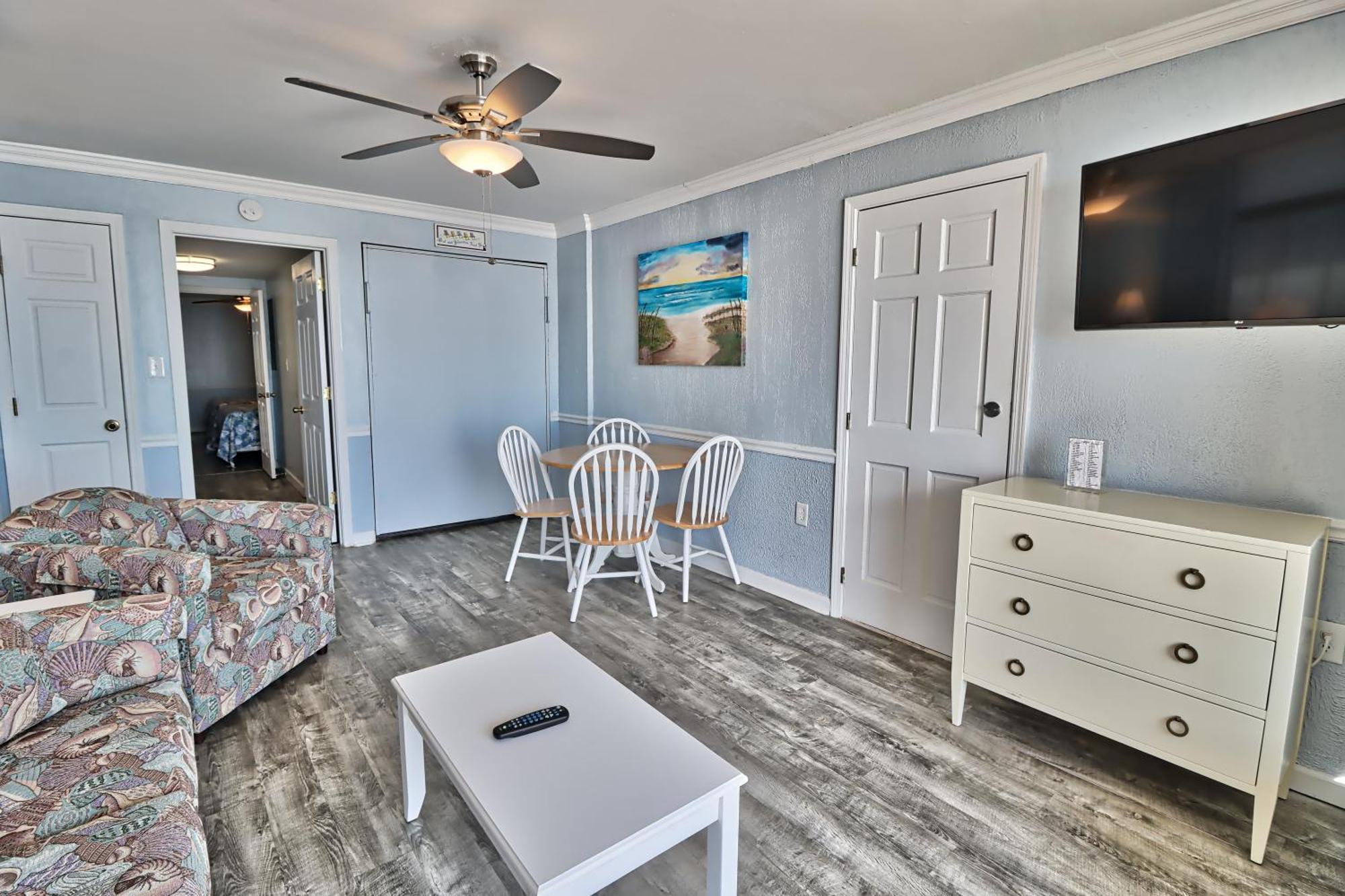 Suites At The Beach Myrtle Beach Room photo