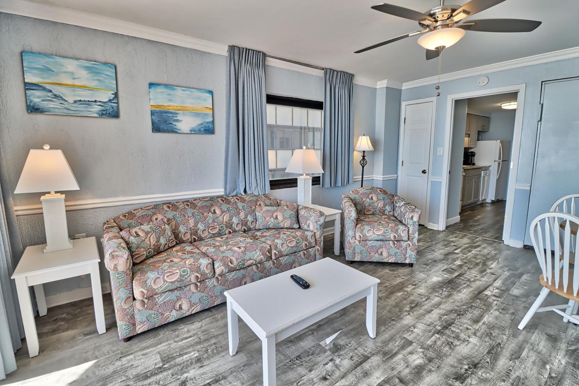 Suites At The Beach Myrtle Beach Room photo