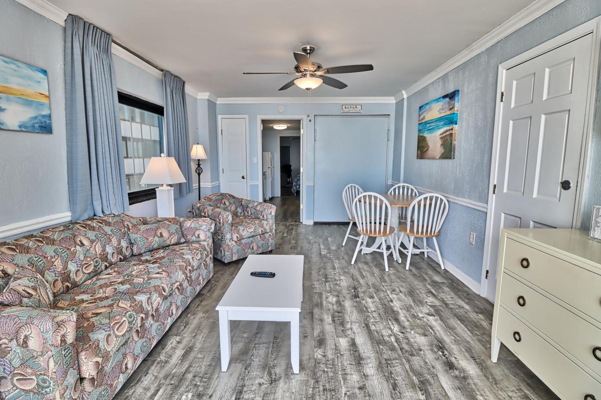 Suites At The Beach Myrtle Beach Room photo