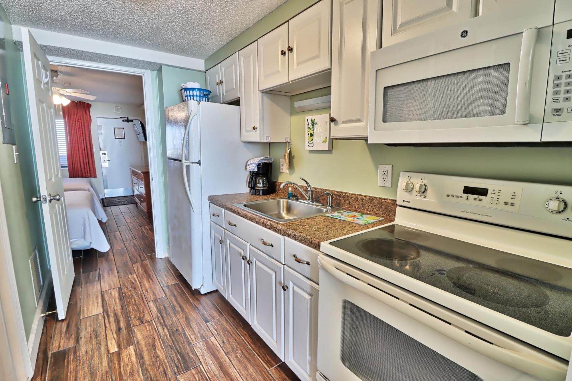 Suites At The Beach Myrtle Beach Room photo